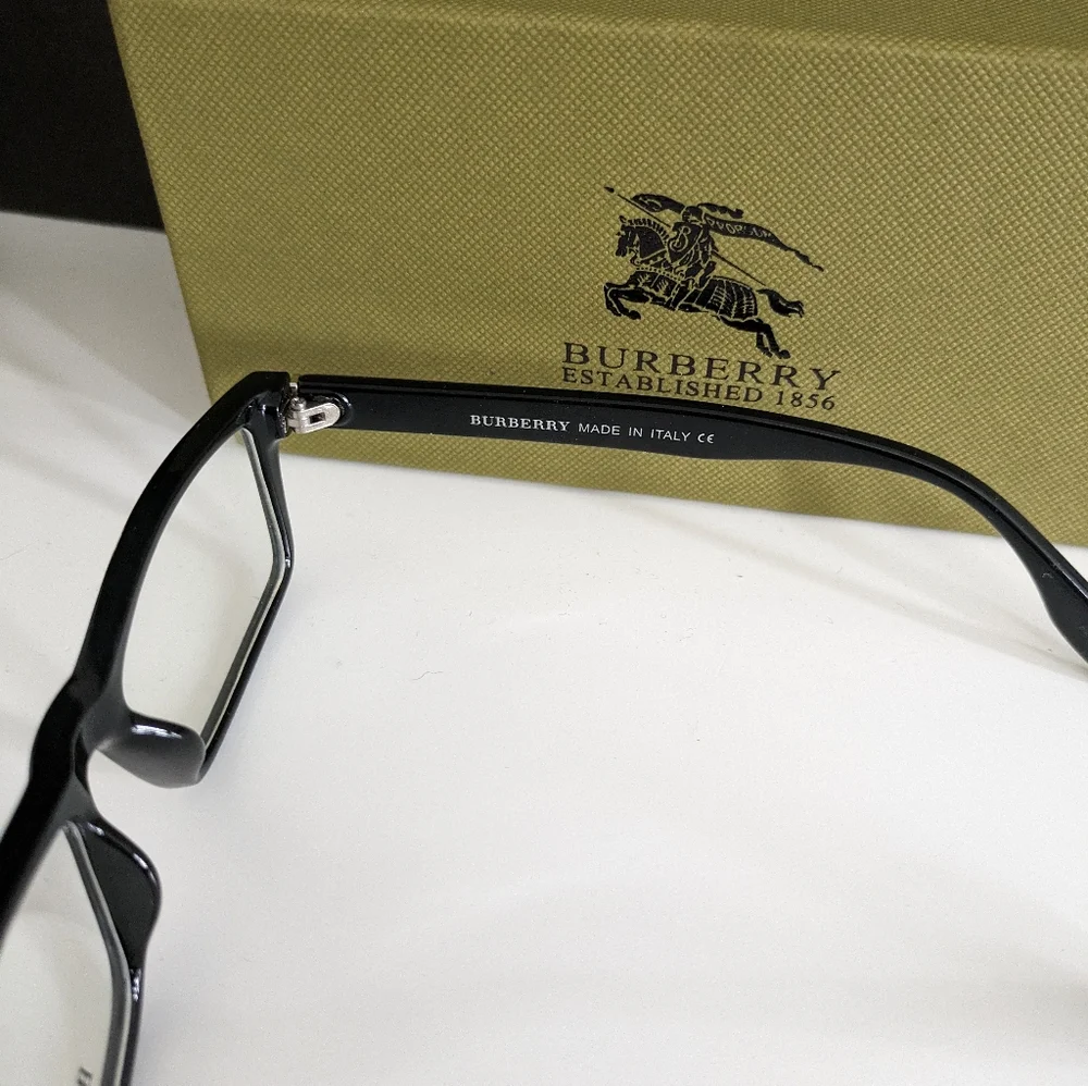 Burberry Glasses - Picture 5 of 6